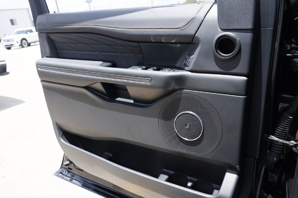 2023 Ford Expedition Platinum Hondo TX