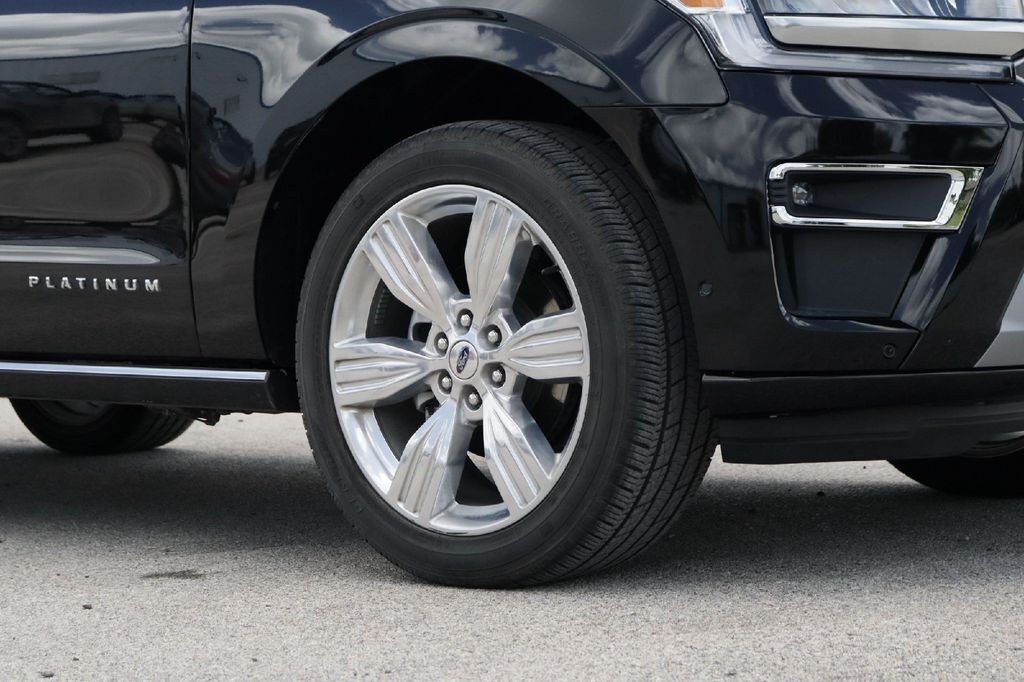 2023 Ford Expedition Platinum Hondo TX