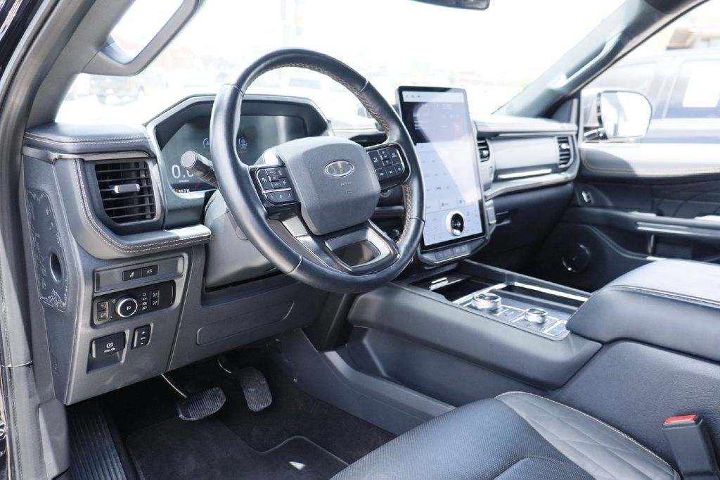 2023 Ford Expedition Platinum Hondo TX
