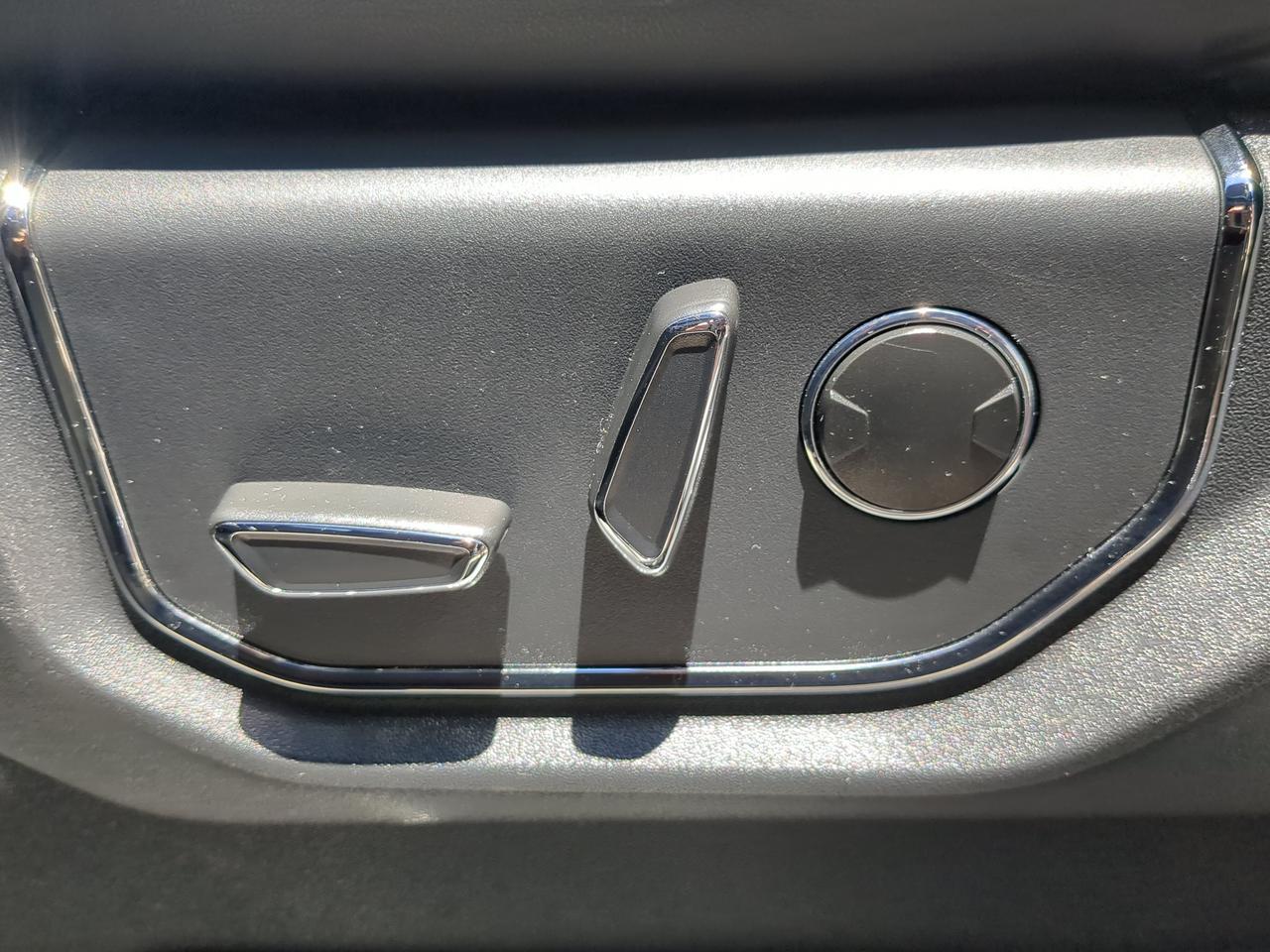 2023 Ford Expedition Platinum Appleton WI