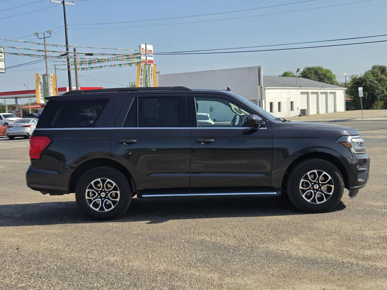 2023 Ford Expedition XLT 4x2