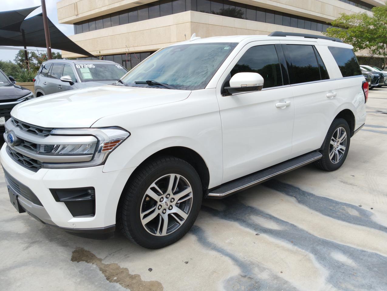 2023 Ford Expedition XLT
