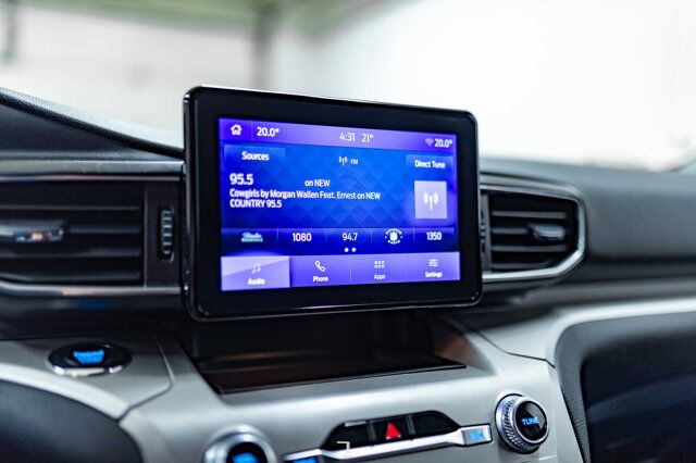 2023 Ford Explorer AWD XLT Leather BCam Red Deer AB