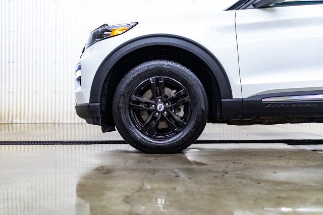 2023 Ford Explorer AWD XLT Leather BCam Red Deer AB