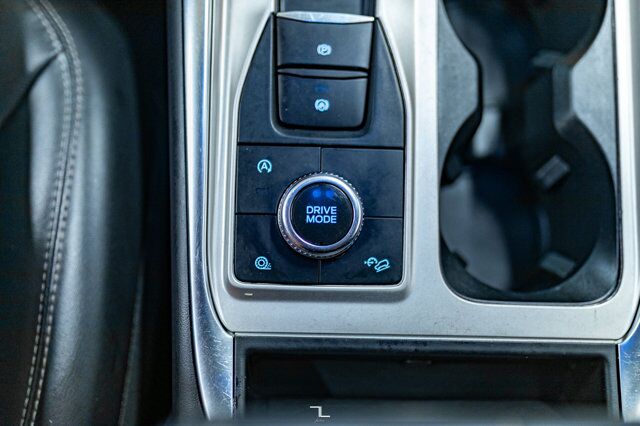 2023 Ford Explorer AWD XLT Leather BCam Red Deer AB