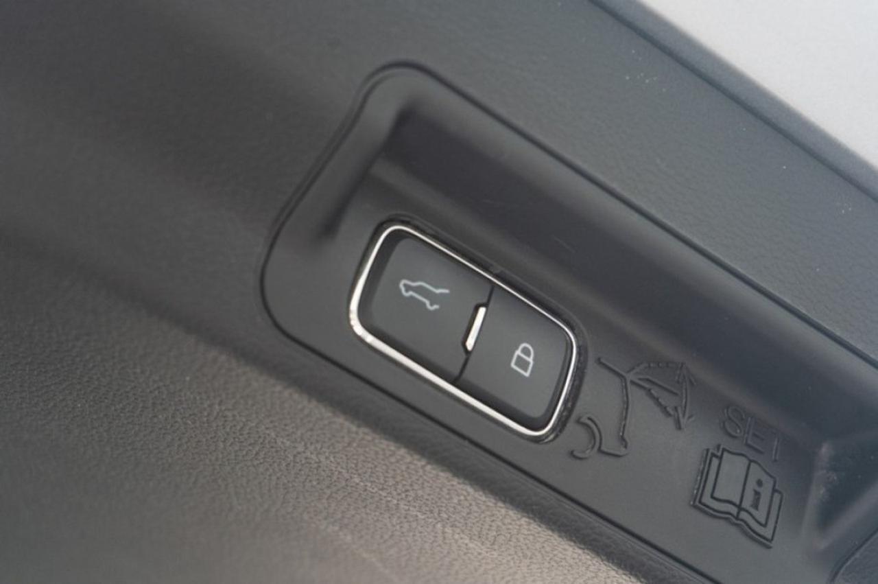 2023 Ford Explorer Limited 4WD Yonkers NY
