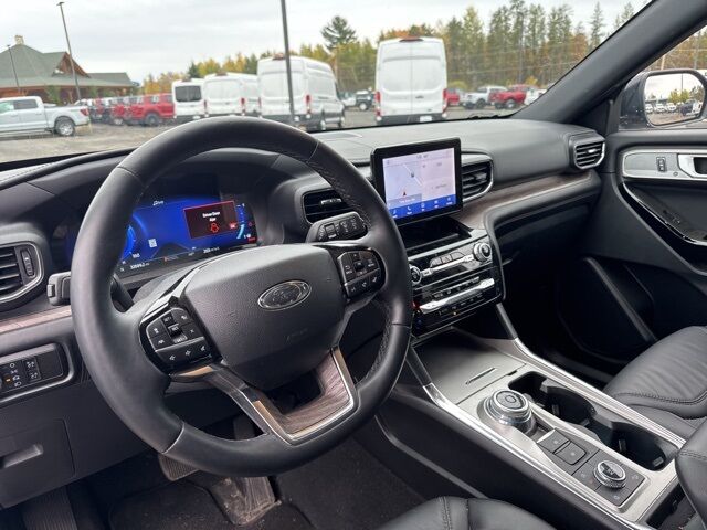 2023 Ford Explorer Platinum Pine River MN