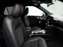 2023 Ford Explorer ST-Line 4WD 6 Passenger Fond du Lac WI