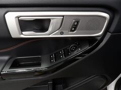 2023 Ford Explorer ST-Line 4WD 6 Passenger Fond du Lac WI