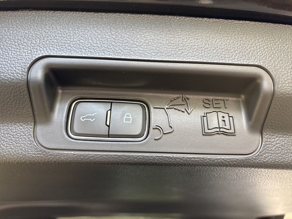 2023 Ford Explorer ST-Line 4WD Minocqua WI