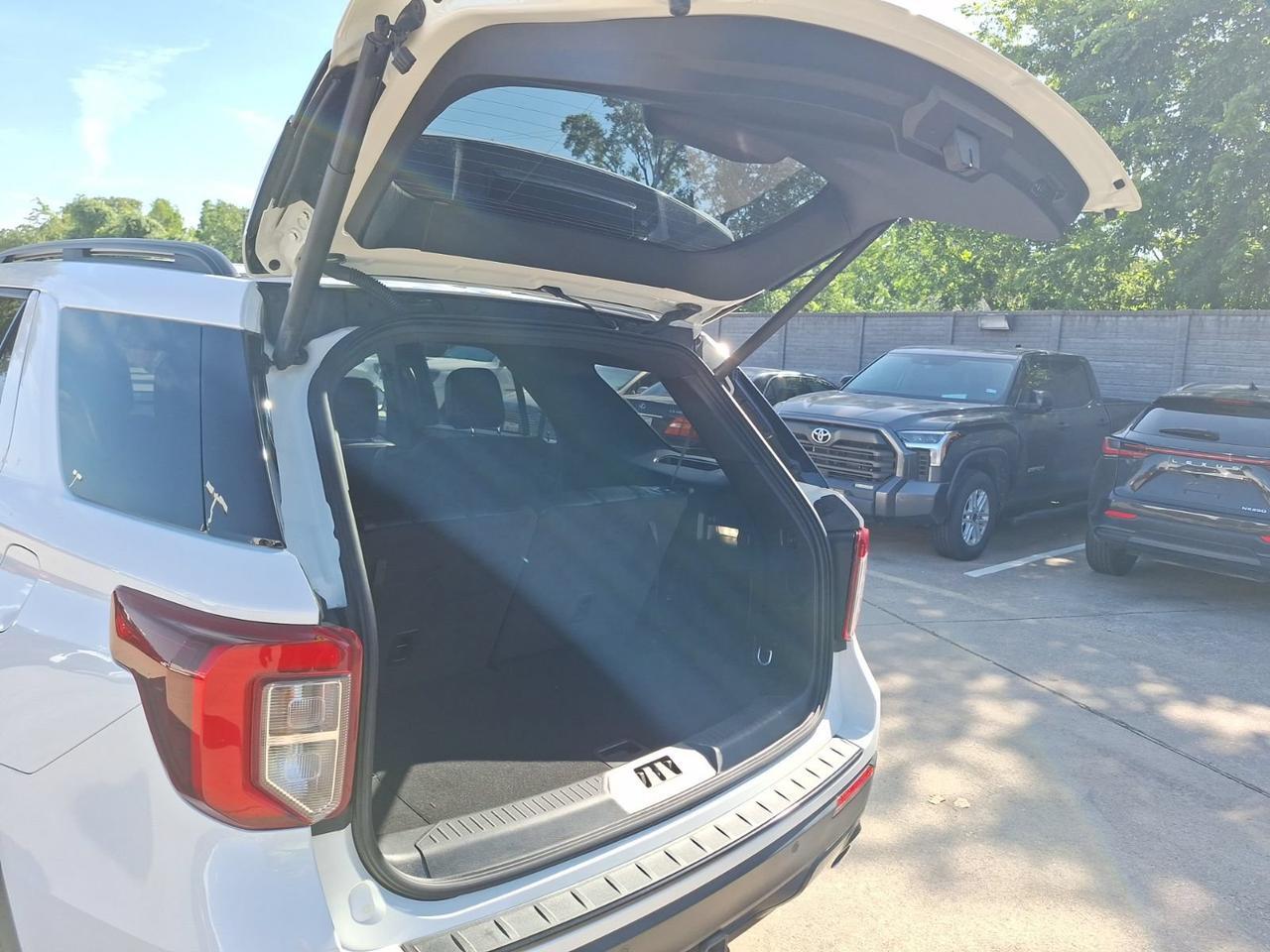 2023 Ford Explorer ST-Line Hurst TX