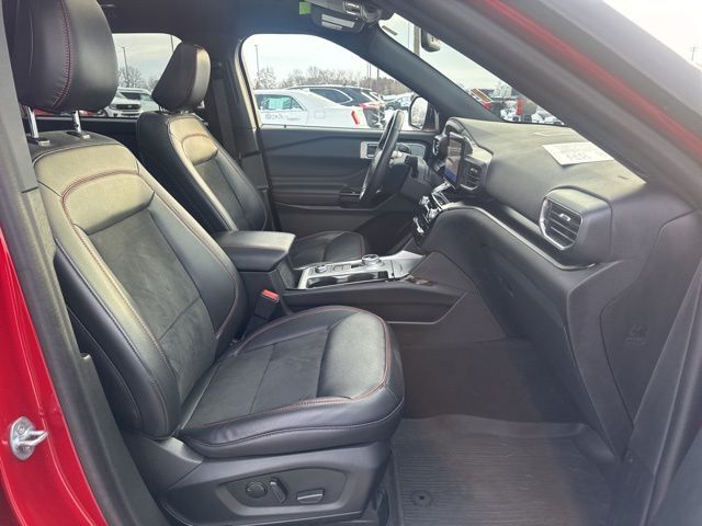 2023 Ford Explorer ST-Line Random Lake WI
