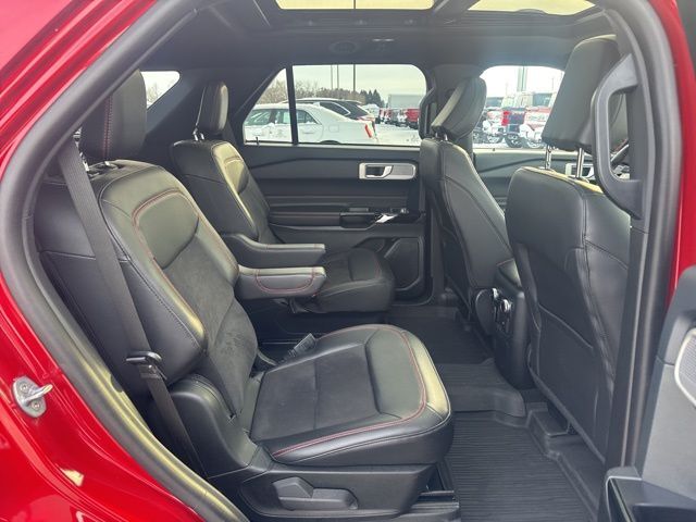 2023 Ford Explorer ST-Line Random Lake WI