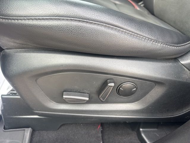 2023 Ford Explorer ST-Line Random Lake WI