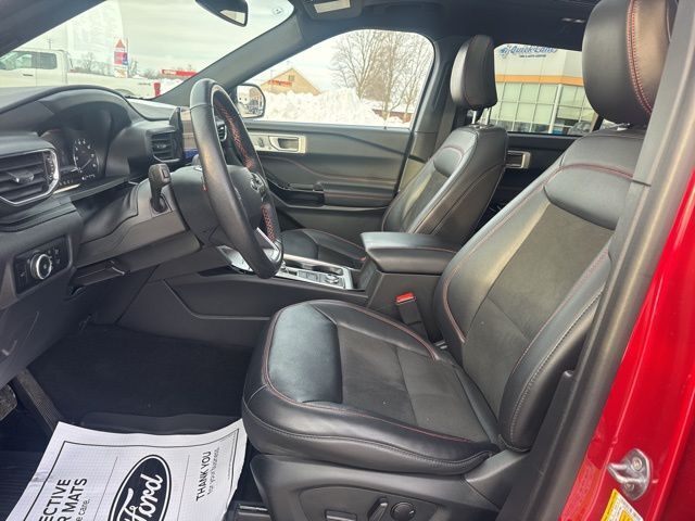 2023 Ford Explorer ST-Line Random Lake WI