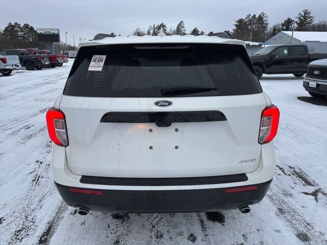 2023 Ford Explorer ST-Line photo 2