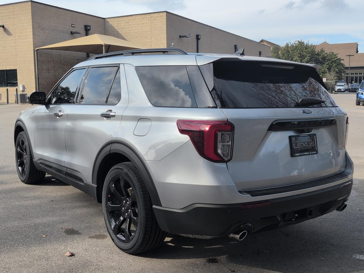 2023 Ford Explorer ST-Line