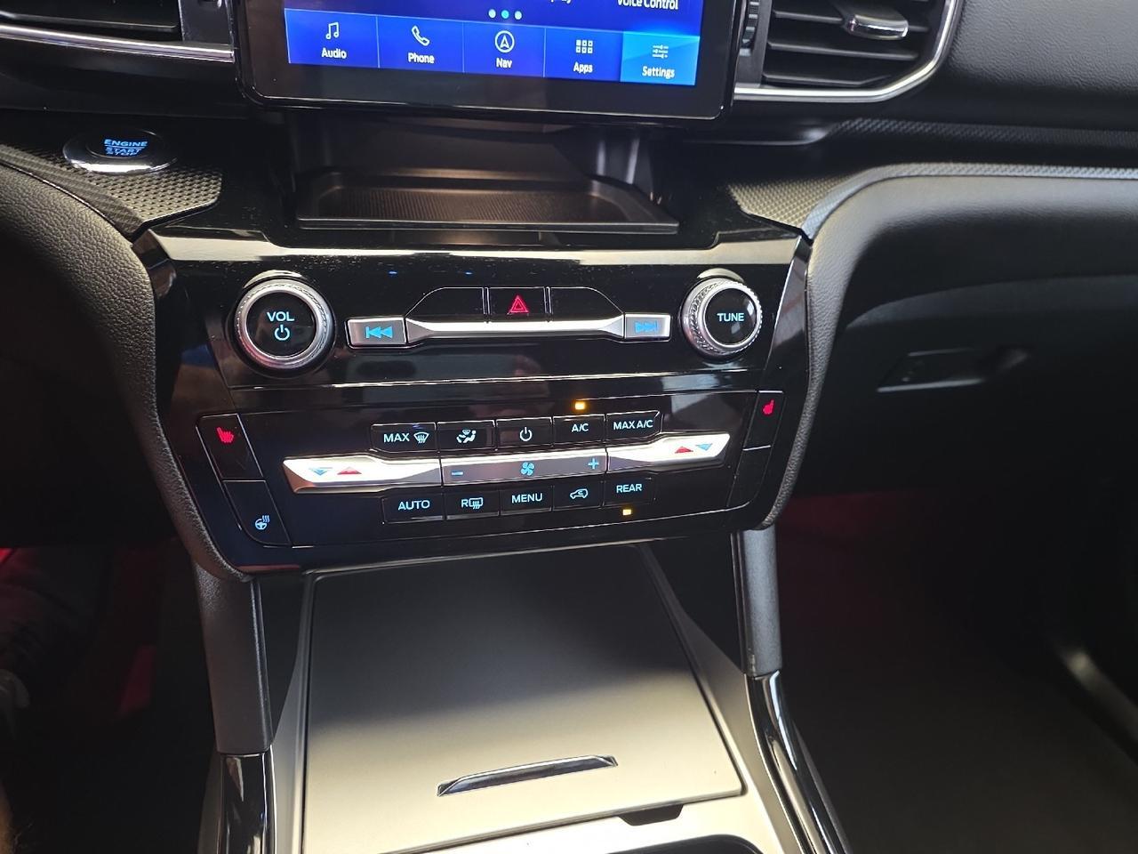 2023 Ford Explorer ST-Line Sand Lake NY