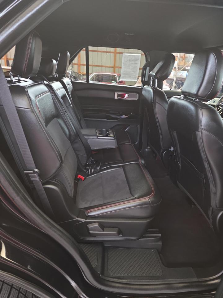 2023 Ford Explorer ST-Line Sand Lake NY