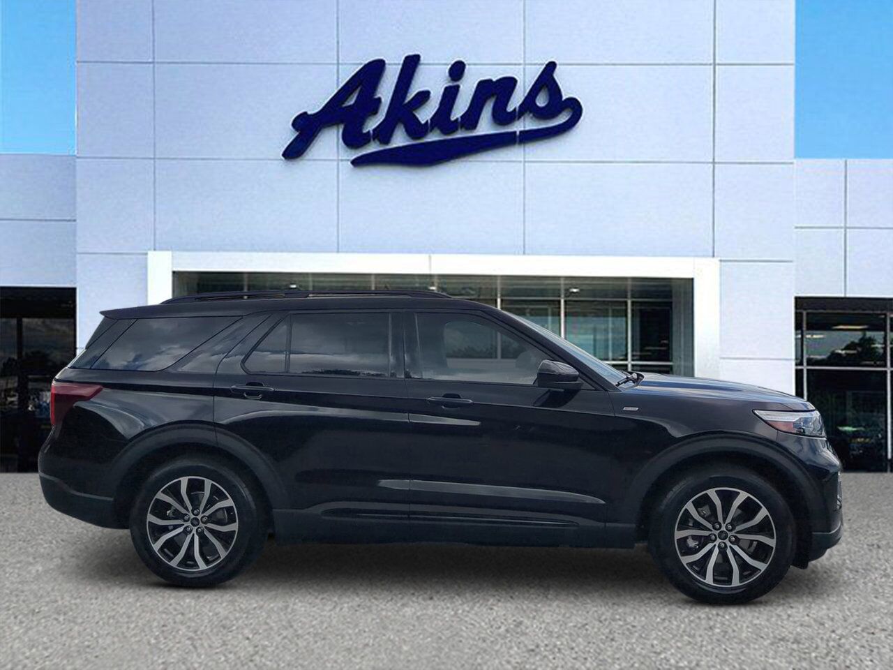2023 Ford Explorer ST-Line