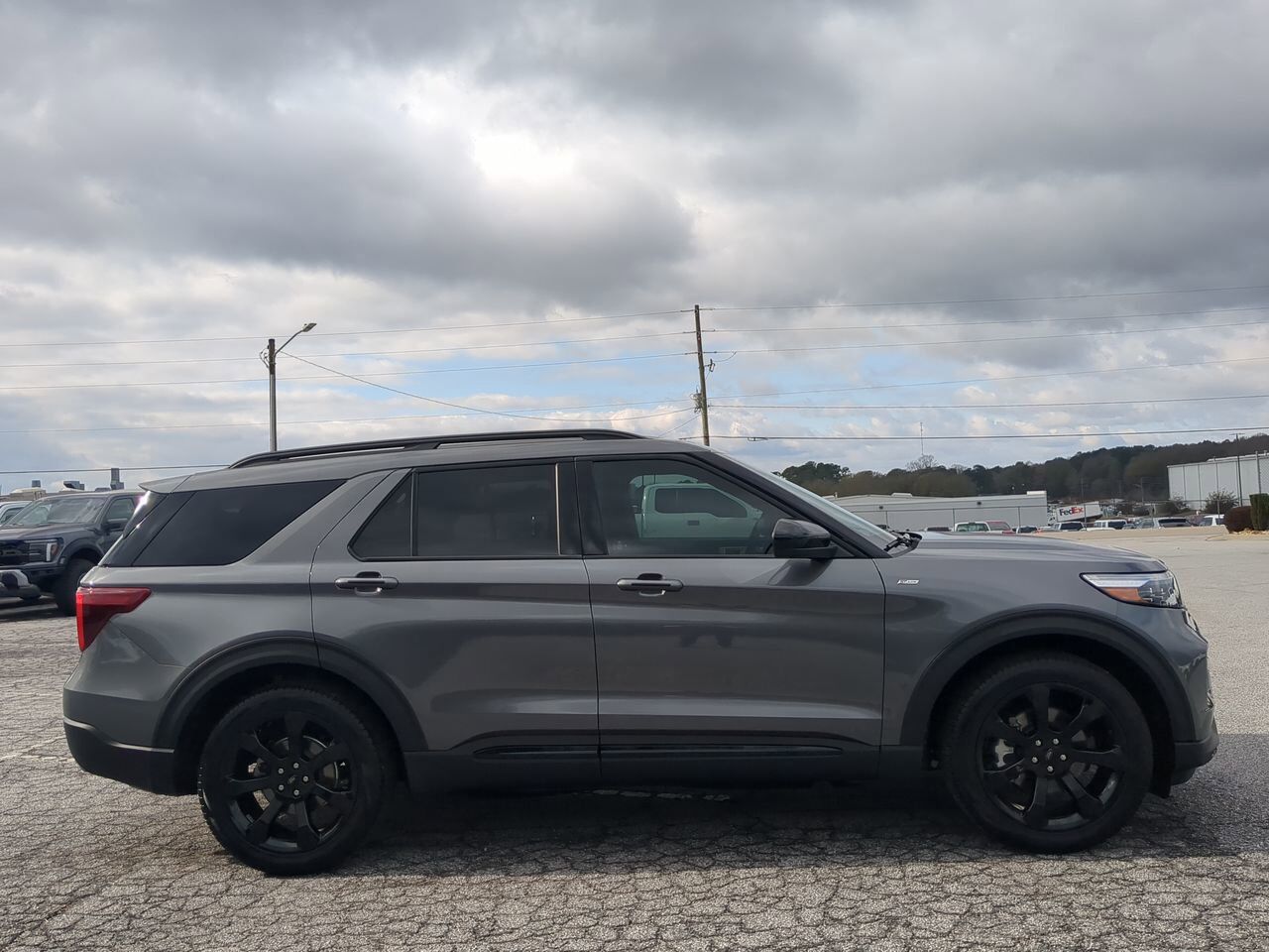 2023 Ford Explorer ST-Line