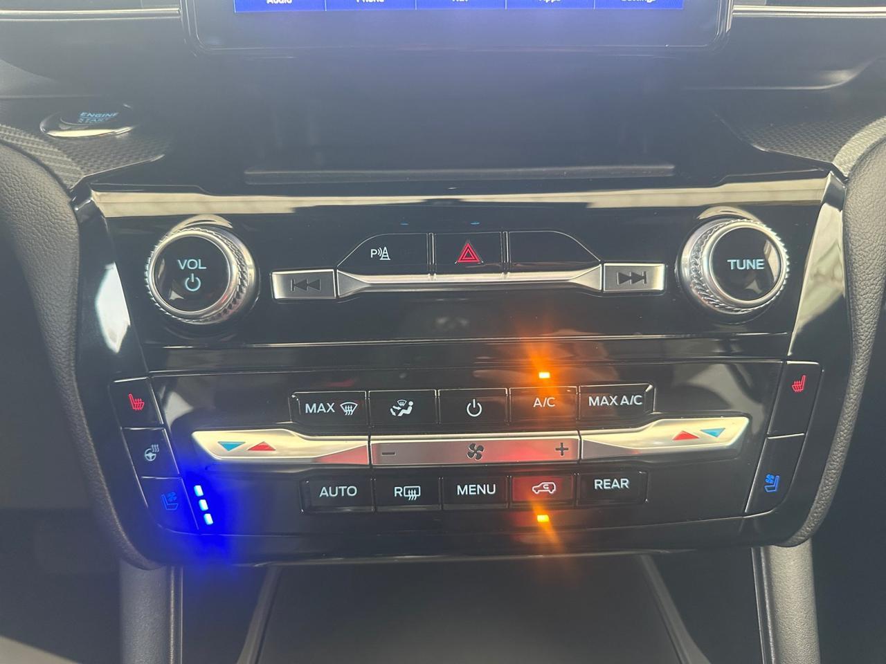 2023 Ford Explorer ST  Selma TX