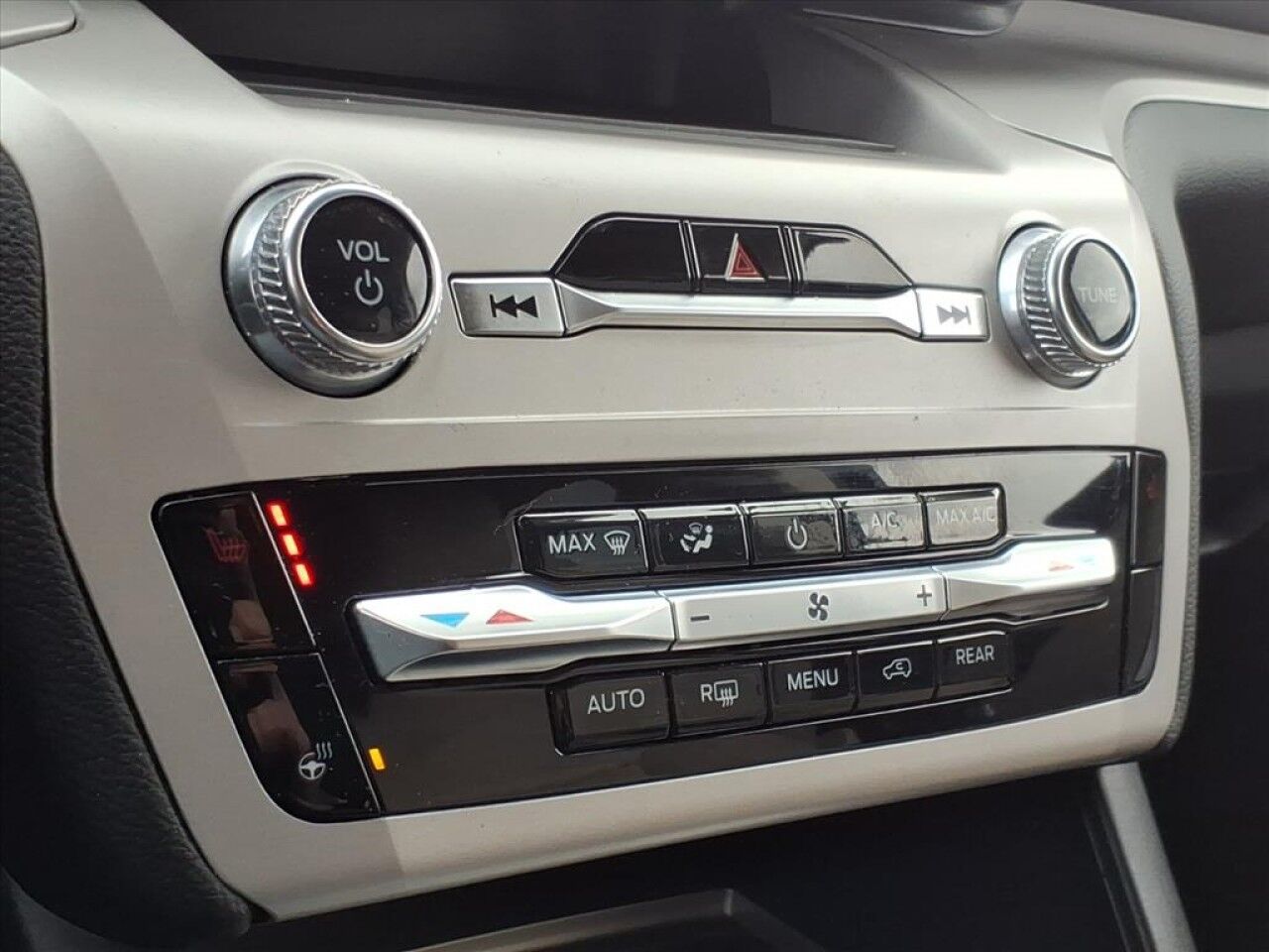 2023 Ford Explorer XLT Uvalde TX