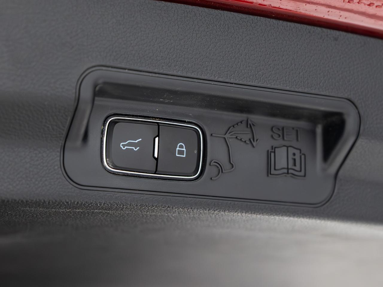 2023 Ford Explorer XLT 4WD 6-Passenger Cranberry PA