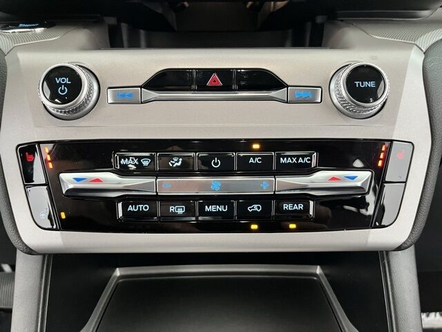 2023 Ford Explorer XLT Carrollton TX