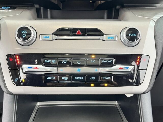 2023 Ford Explorer XLT Carrollton TX