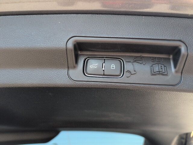 2023 Ford Explorer XLT Grande Prairie AB