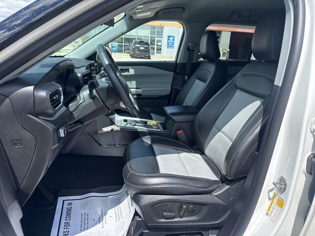 2023 Ford Explorer XLT Random Lake WI