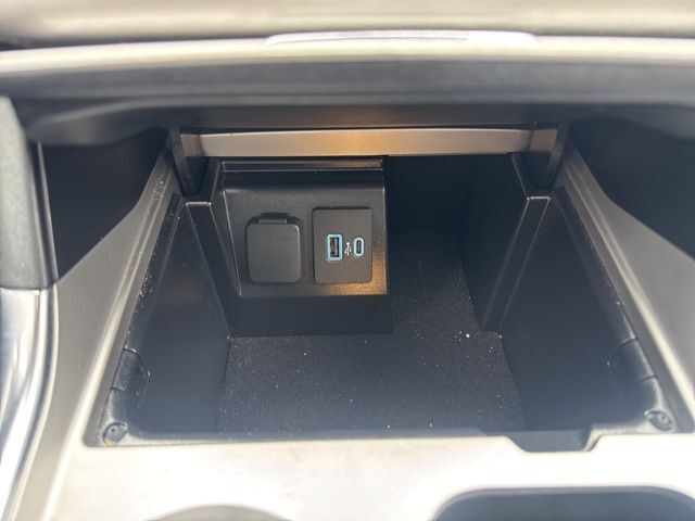 2023 Ford Explorer XLT Random Lake WI