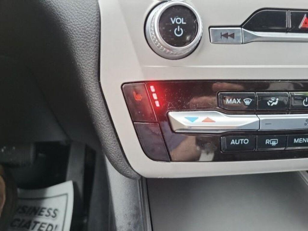 2023 Ford Explorer XLT Vestal NY