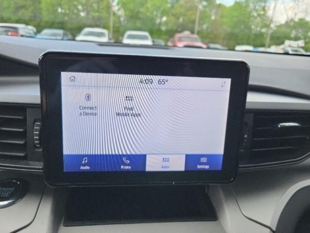 2023 Ford Explorer XLT Vestal NY