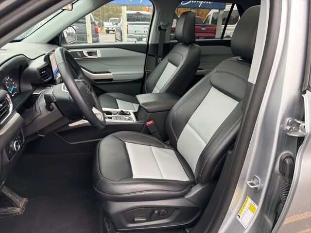 2023 Ford Explorer XLT Pine River MN