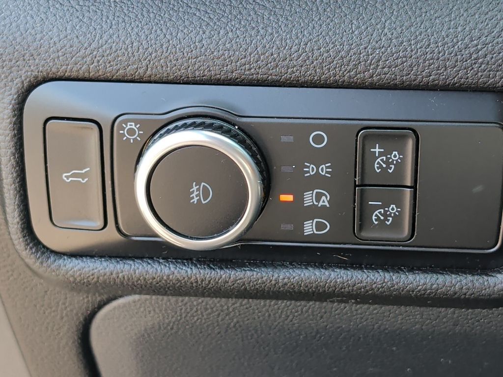 2023 Ford Explorer XLT Worcester MA
