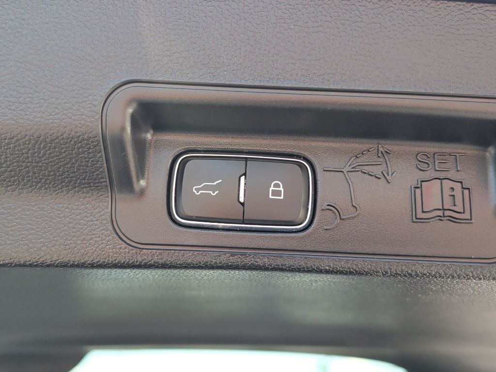 2023 Ford Explorer XLT Worcester MA