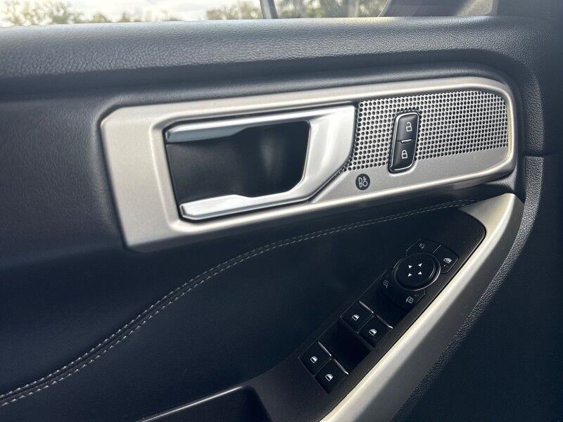 2023 Ford Explorer XLT w/TECHNOLOGY PKG. LTHR. NAVI. SOUND. Seffner FL