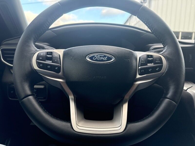2023 Ford Explorer XLT w/TECHNOLOGY PKG. LTHR. NAVI. SOUND. Seffner FL