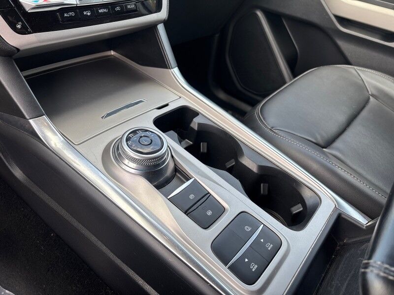 2023 Ford Explorer XLT w/THREE-ROW LTHR. Seffner FL