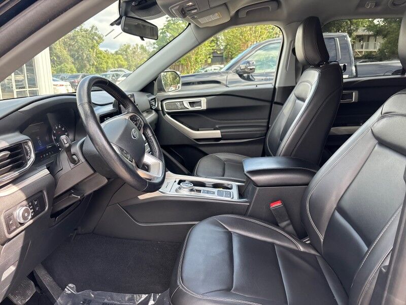 2023 Ford Explorer XLT w/THREE-ROW LTHR. Seffner FL