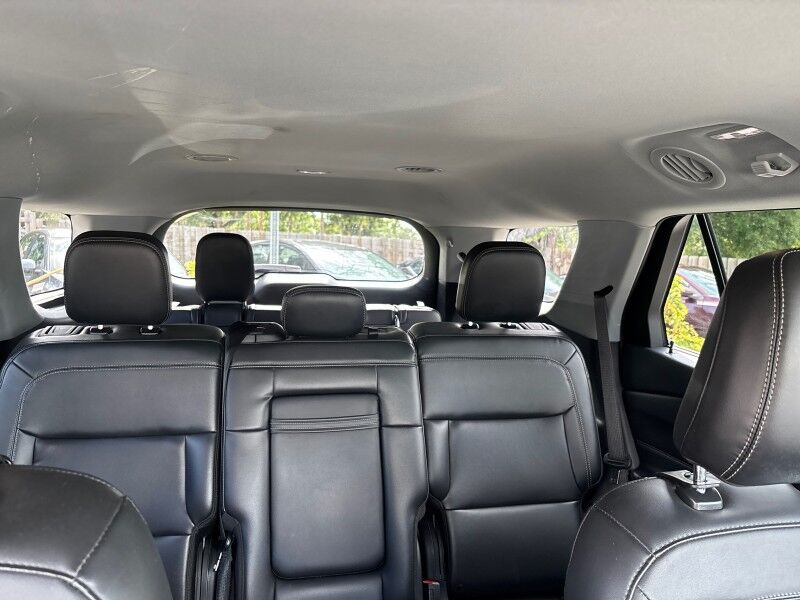 2023 Ford Explorer XLT w/THREE-ROW LTHR. Seffner FL