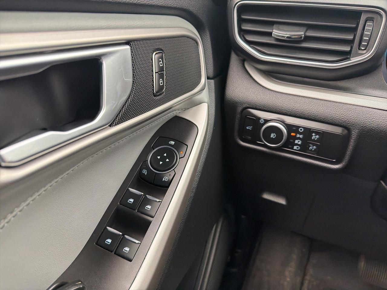 2023 Ford Explorer XLT Ashland VA