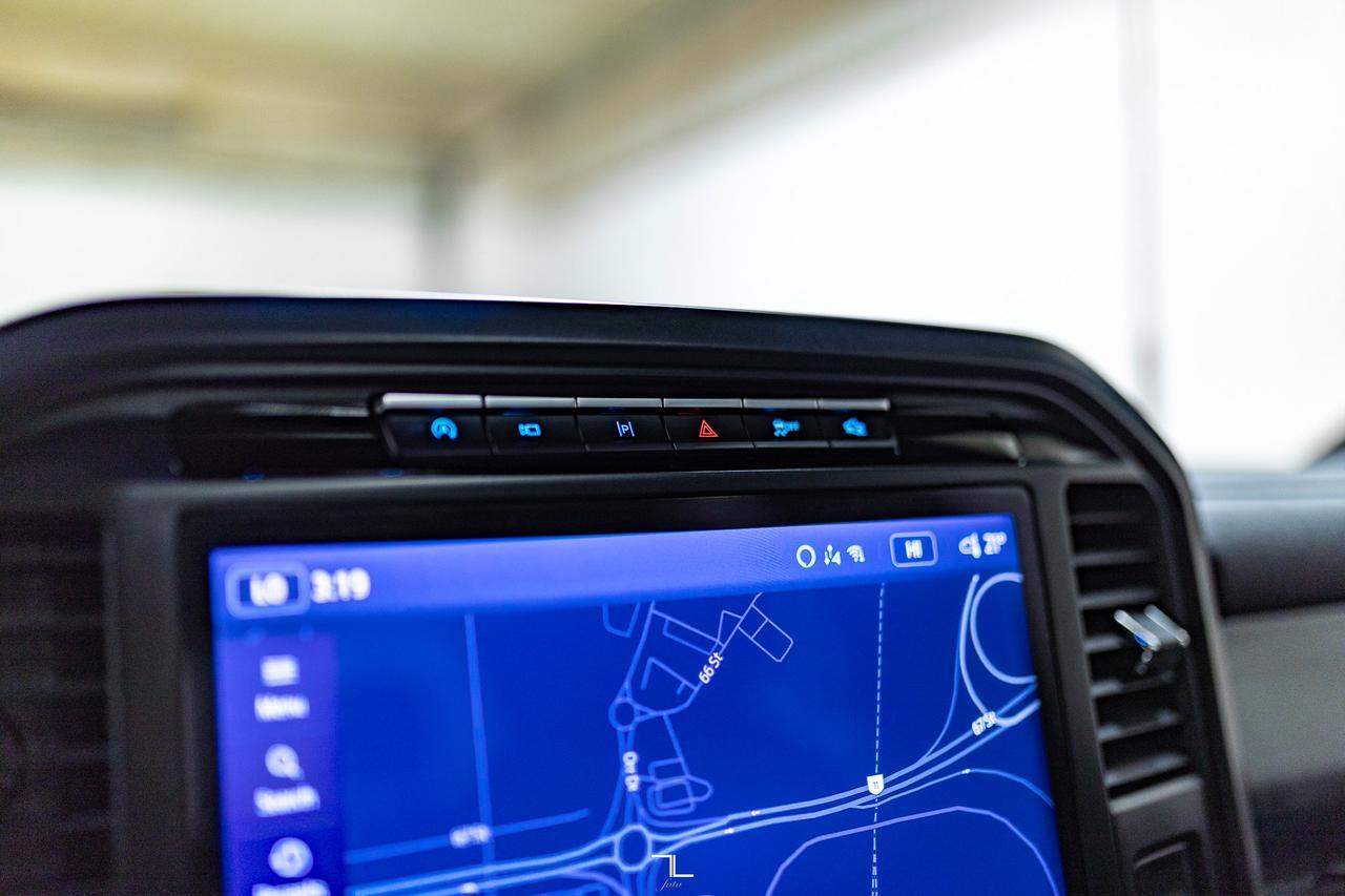 2023 Ford F-150 4x4 Super Crew Raptor Leather Roof Nav BCam Red Deer AB