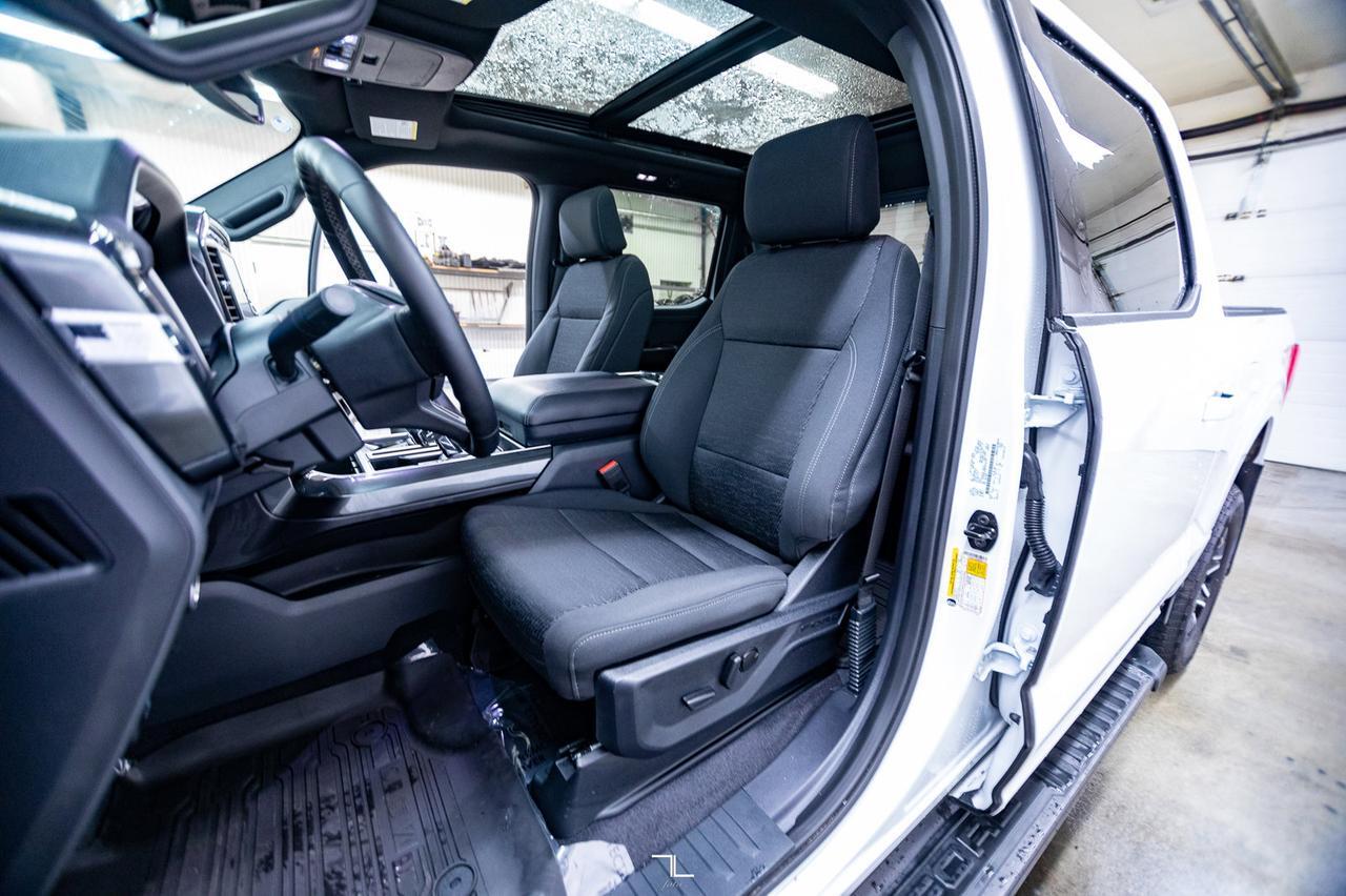 2023 Ford F-150 4x4 Super Crew XLT FX4 Nav Roof BCam Red Deer AB