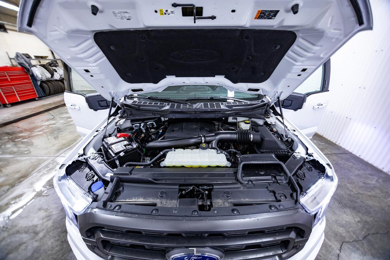 2023 Ford F-150 4x4 Super Crew XLT FX4 Nav Roof BCam Red Deer AB