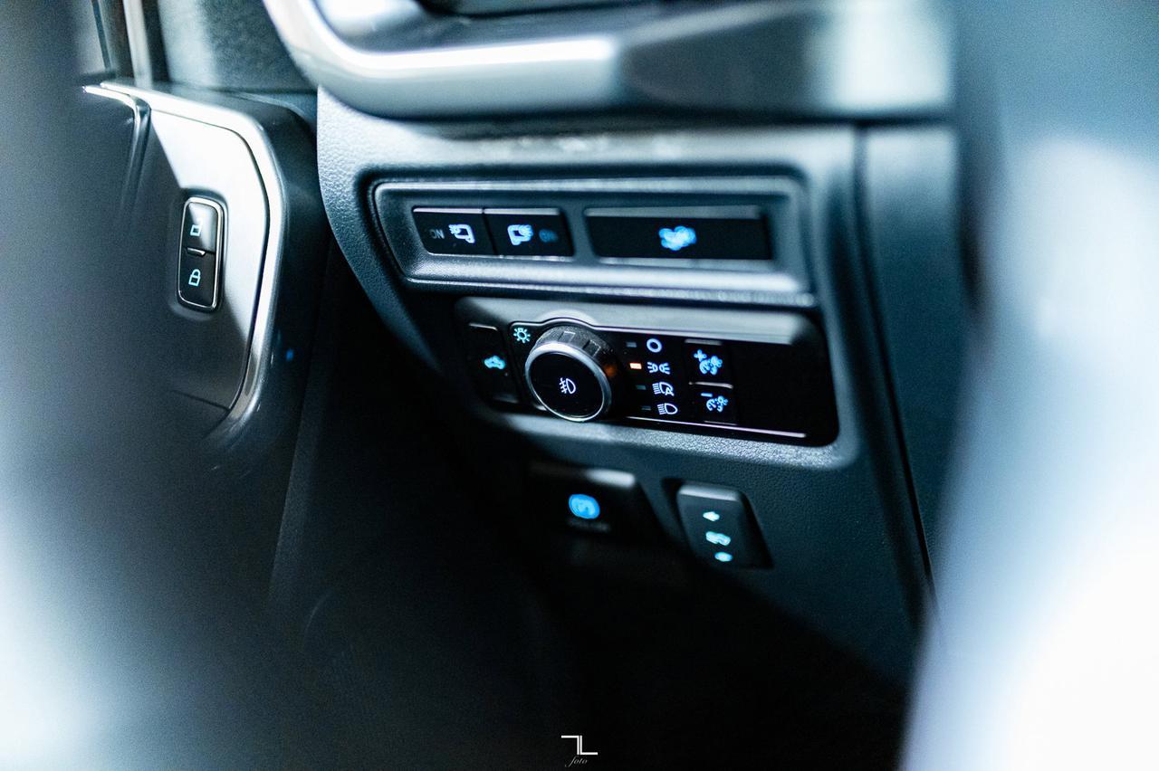 2023 Ford F-150 4x4 Super Crew XLT Sport Longbox Nav BCam Red Deer AB