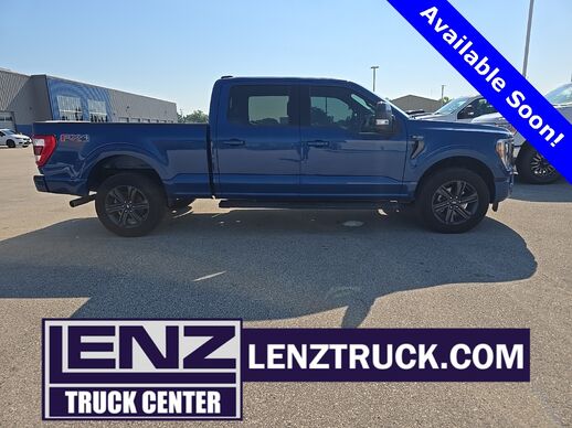 2023_Ford_F-150_4x4 SuperCrew Lariat_ Fond du Lac WI