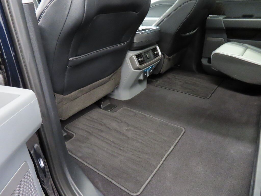 2023 Ford F-150 4x4 SuperCrew Lariat Fond du Lac WI
